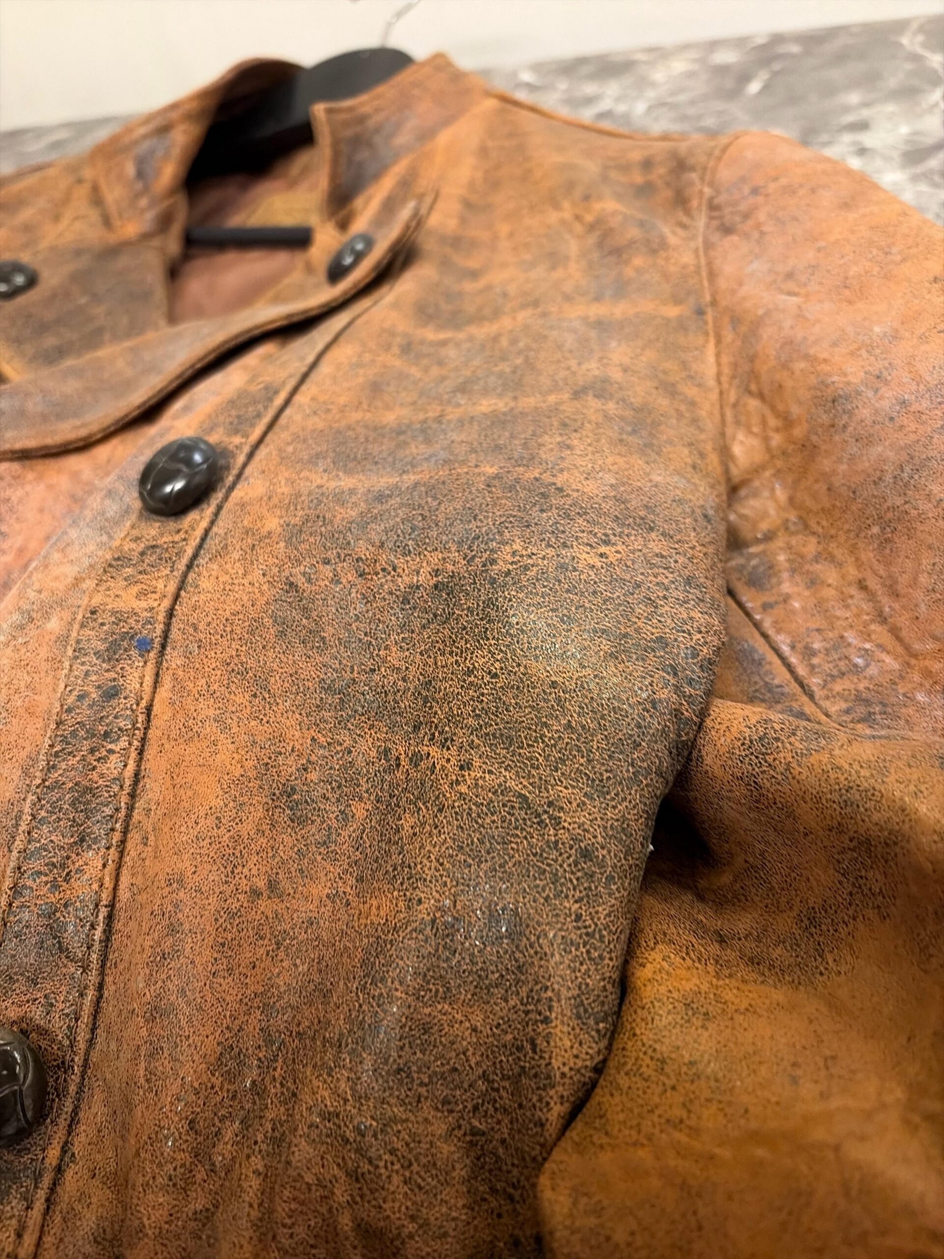 how do you restore old leather photo